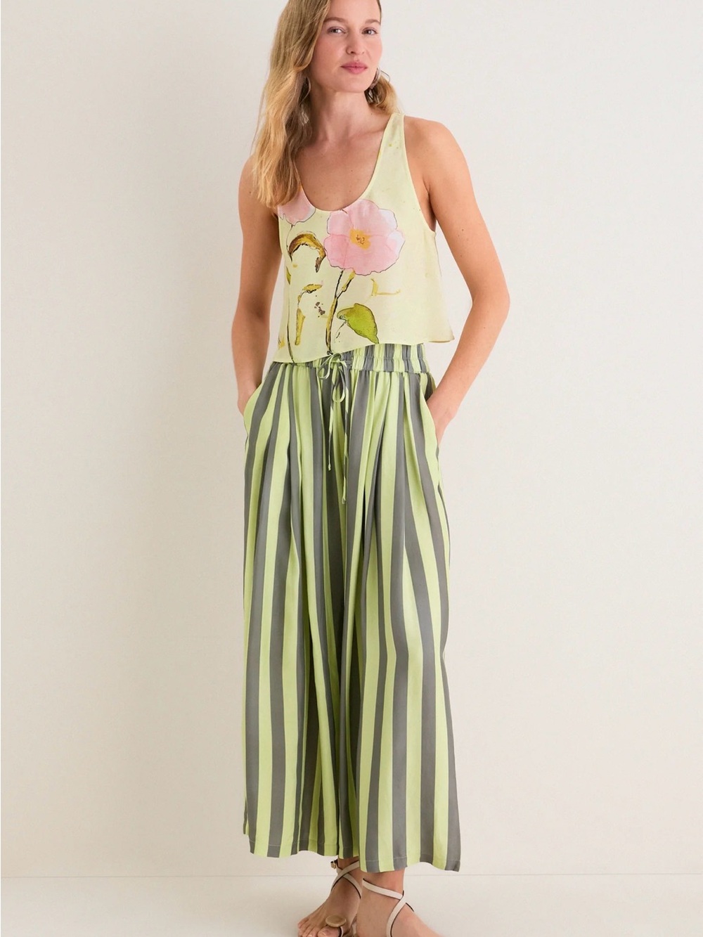 HUNTER BELL Quiet Blossom Carsyn Tank size L